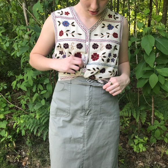 Vintage Unique Boho Vest - Picture 2 of 4